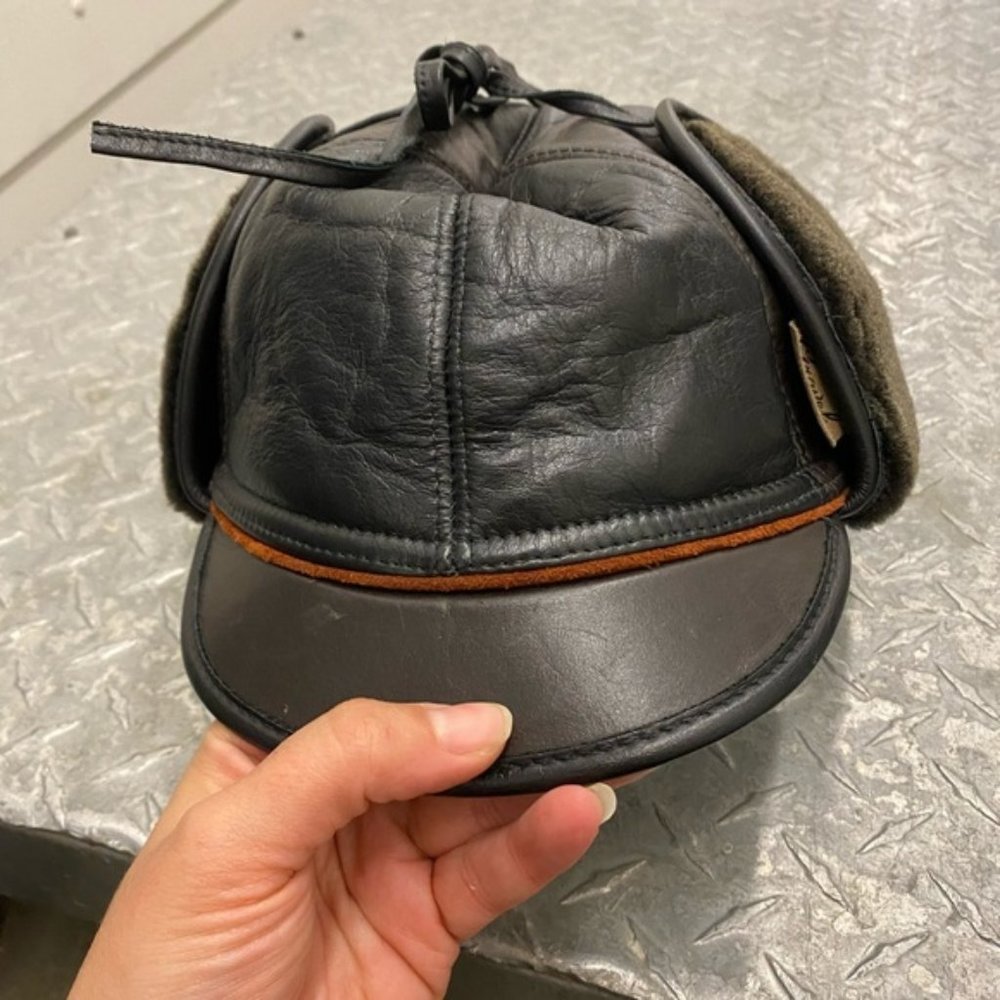 Gravel sheepskin hat